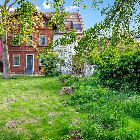 Altstadt Apartment Am Wasser Mit Parkplatz Und Riesigem Garten Бад-Кройцнах Экстерьер фото