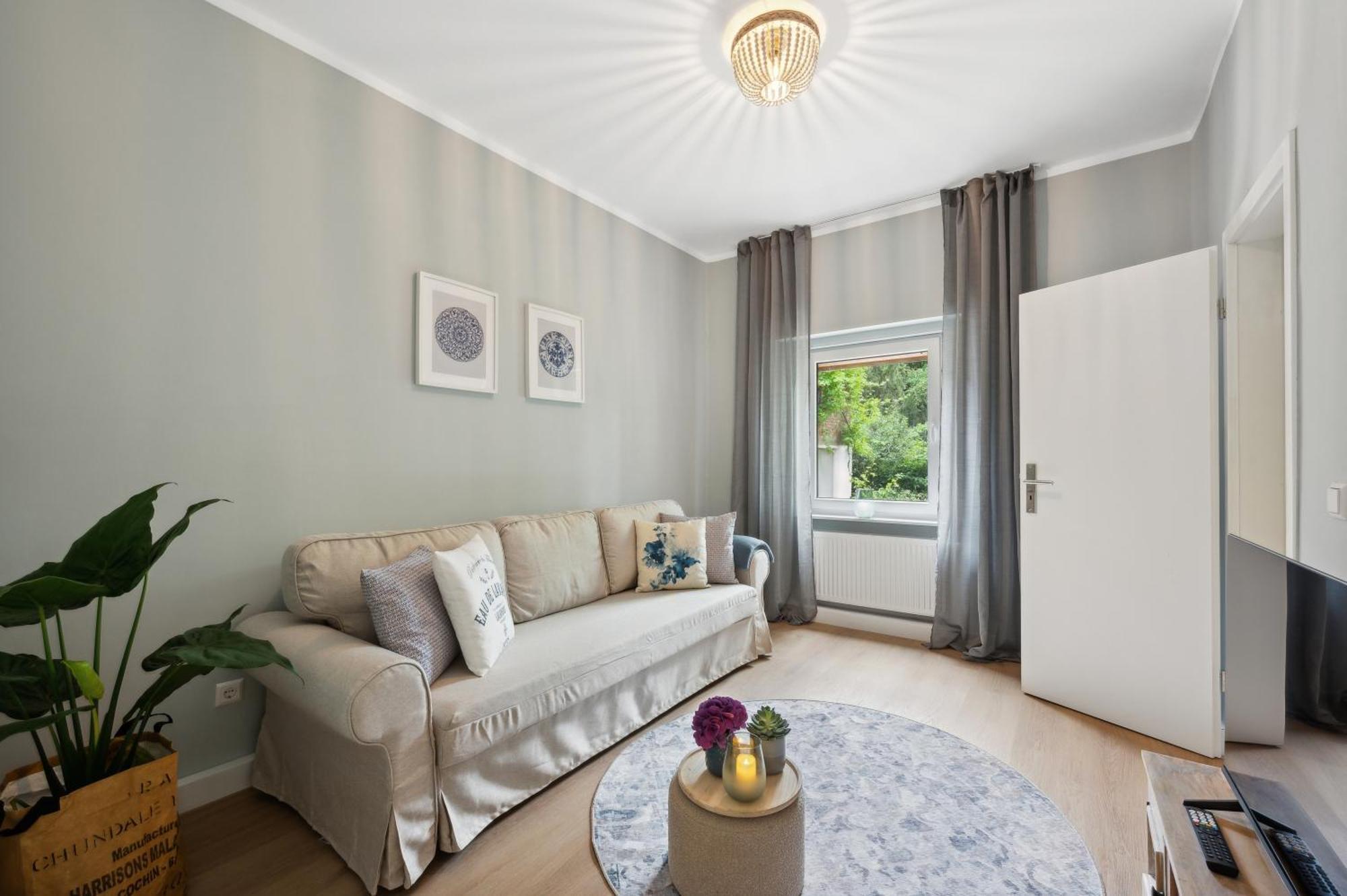 Altstadt Apartment Am Wasser Mit Parkplatz Und Riesigem Garten Бад-Кройцнах Экстерьер фото