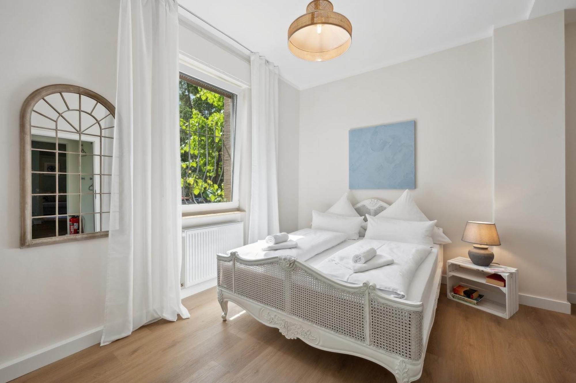Altstadt Apartment Am Wasser Mit Parkplatz Und Riesigem Garten Бад-Кройцнах Экстерьер фото